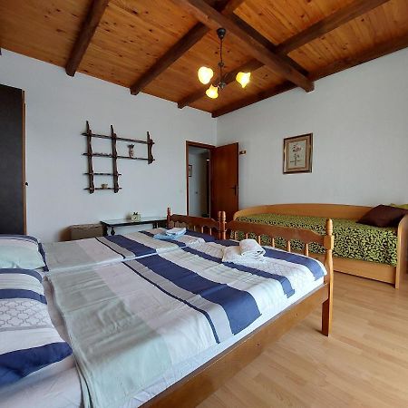 Apartments Vilim Pinezići Extérieur photo