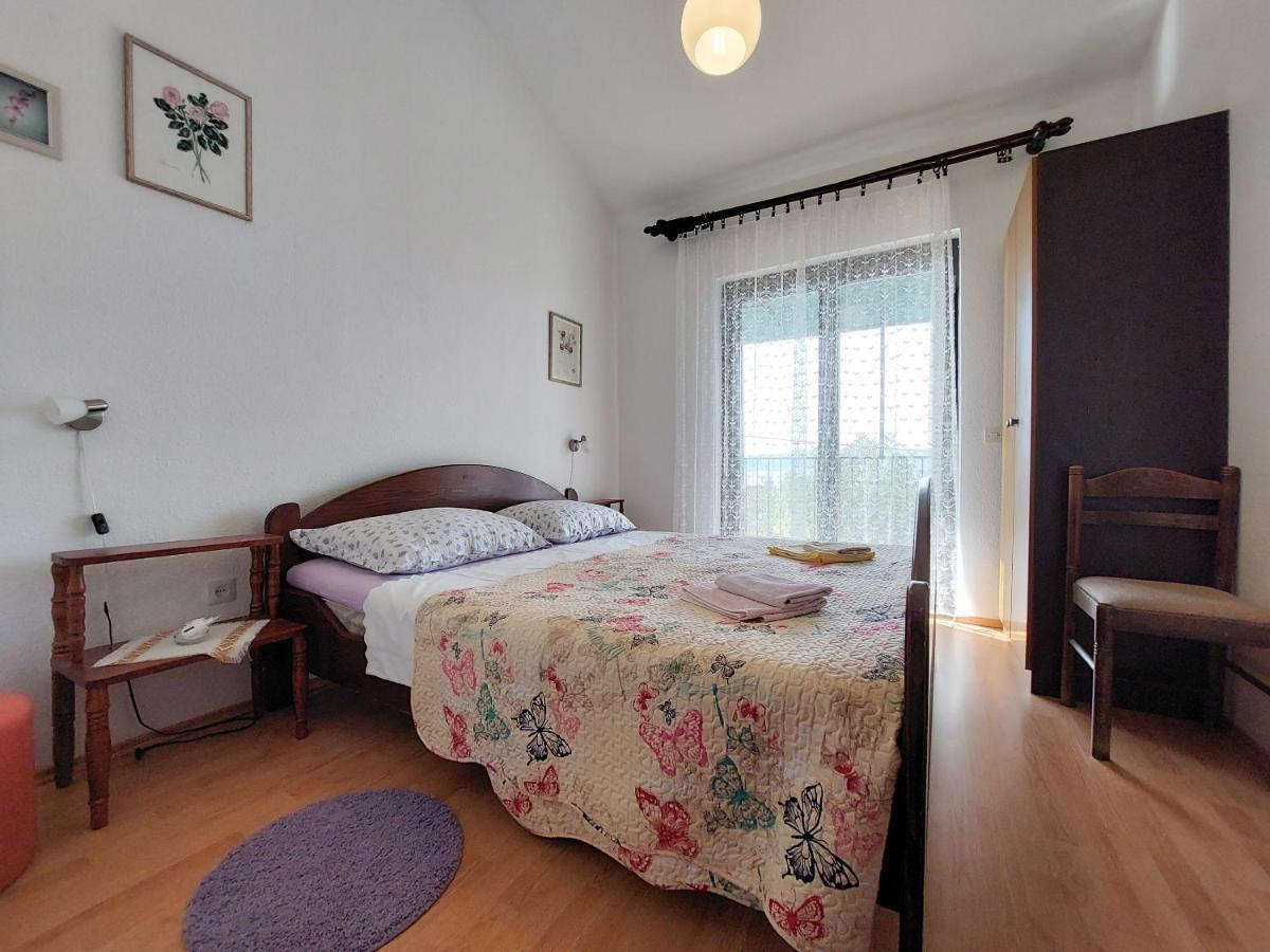 Apartments Vilim Pinezići Extérieur photo