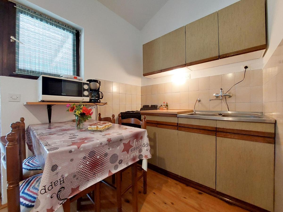 Apartments Vilim Pinezići Extérieur photo