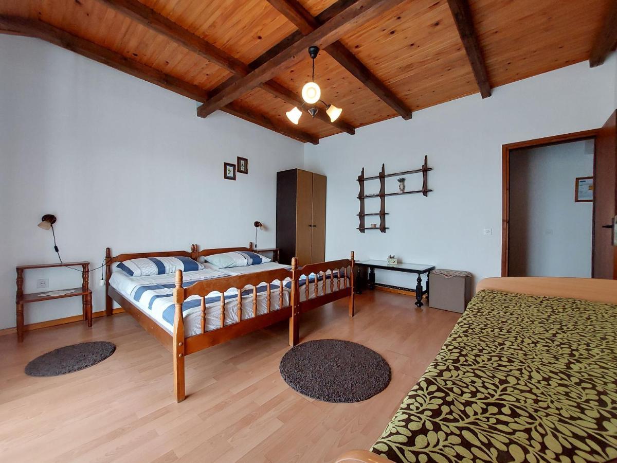 Apartments Vilim Pinezići Extérieur photo