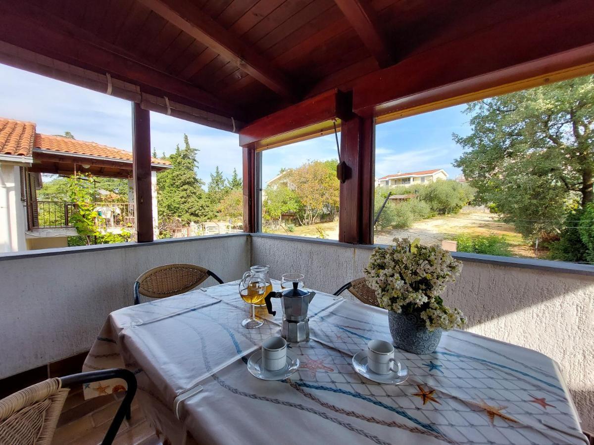 Apartments Vilim Pinezići Extérieur photo