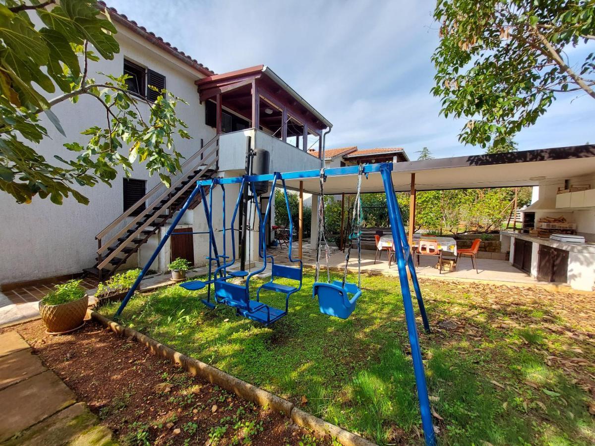 Apartments Vilim Pinezići Extérieur photo