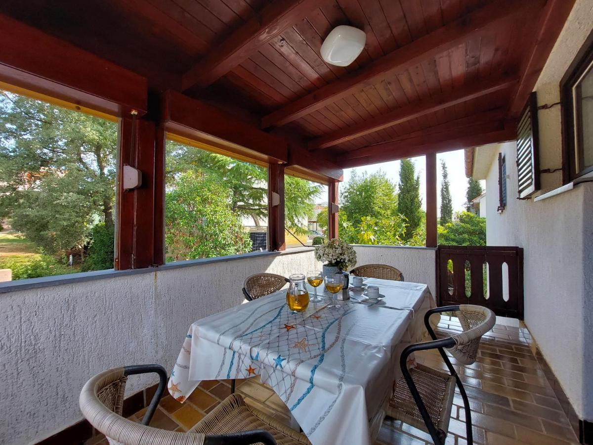 Apartments Vilim Pinezići Extérieur photo